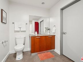 645 W 9th Street 530, Los Angeles CA 90015