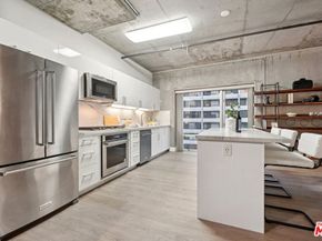 645 W 9th Street 530, Los Angeles CA 90015