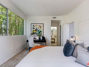 820 California Avenue 201, Santa Monica CA 90403