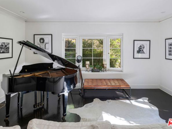 1930 Laurel Canyon Boulevard, Los Angeles CA 90046