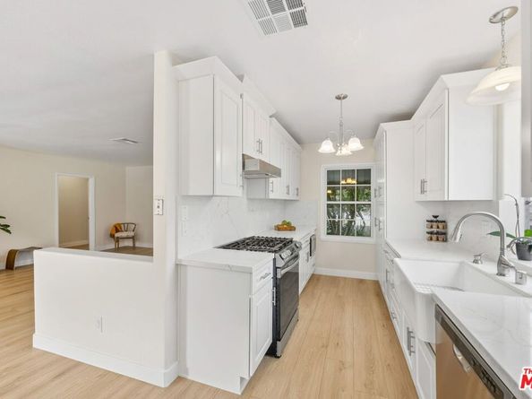 5430 Geyser Avenue, Tarzana CA 91356