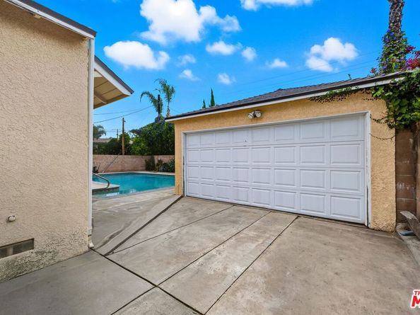 5430 Geyser Avenue, Tarzana CA 91356