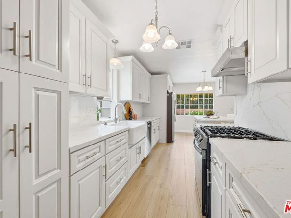 5430 Geyser Avenue, Tarzana CA 91356