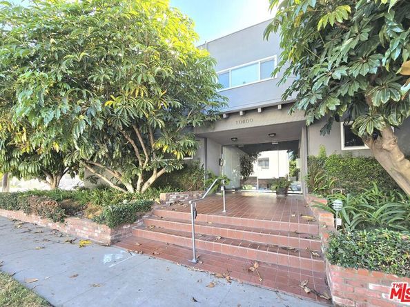10600 Eastborne Avenue 12, Los Angeles CA 90024