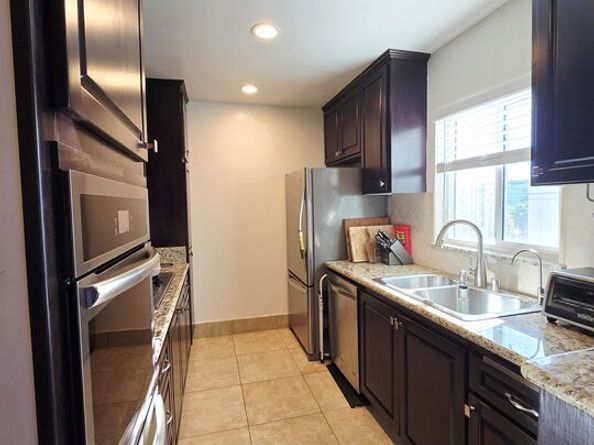 10600 Eastborne Avenue 12, Los Angeles CA 90024