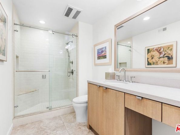 1617 S Beverly Glen Boulevard 204, Los Angeles CA 90024