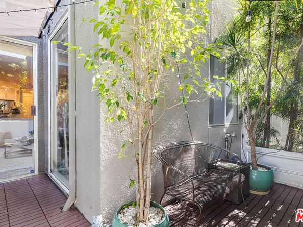 1617 S Beverly Glen Boulevard 204, Los Angeles CA 90024