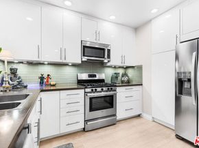 1617 S Beverly Glen Boulevard 204, Los Angeles CA 90024