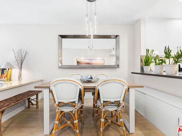 1617 S Beverly Glen Boulevard 204, Los Angeles CA 90024