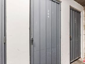 1617 S Beverly Glen Boulevard 204, Los Angeles CA 90024