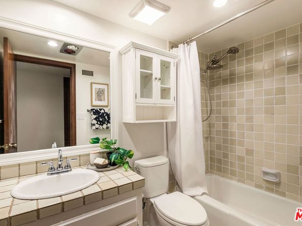 1916 Overland Avenue 2, Los Angeles CA 90025