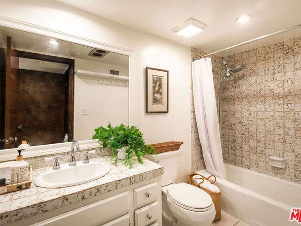 1916 Overland Avenue 2, Los Angeles CA 90025