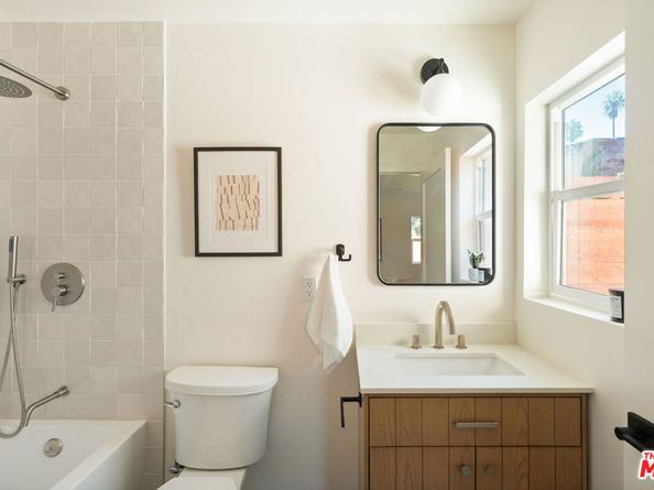 4606 10th Avenue, Los Angeles CA 90043