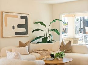 4606 10th Avenue, Los Angeles CA 90043