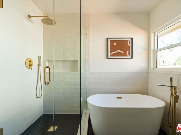 4606 10th Avenue, Los Angeles CA 90043