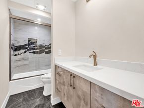 1325 Valley View Road 201, Glendale CA 91202