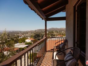 3877 Franklin Avenue, Los Angeles CA 90027