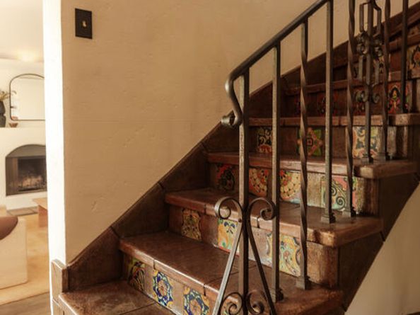 3877 Franklin Avenue, Los Angeles CA 90027