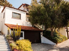 3877 Franklin Avenue, Los Angeles CA 90027
