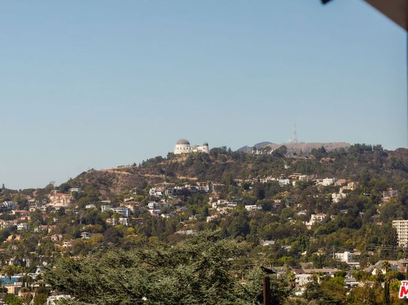 3877 Franklin Avenue, Los Angeles CA 90027