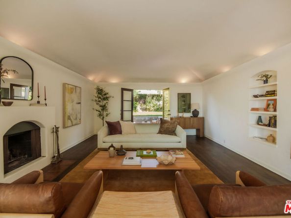 3877 Franklin Avenue, Los Angeles CA 90027