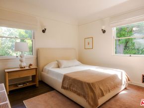 3877 Franklin Avenue, Los Angeles CA 90027