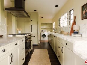3877 Franklin Avenue, Los Angeles CA 90027