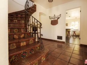 3877 Franklin Avenue, Los Angeles CA 90027