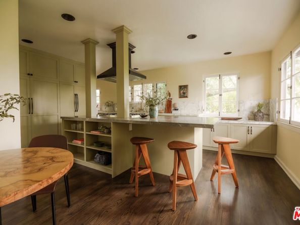 3877 Franklin Avenue, Los Angeles CA 90027