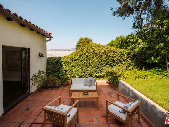 3877 Franklin Avenue, Los Angeles CA 90027