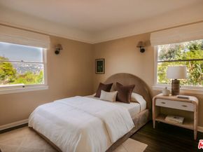 3877 Franklin Avenue, Los Angeles CA 90027