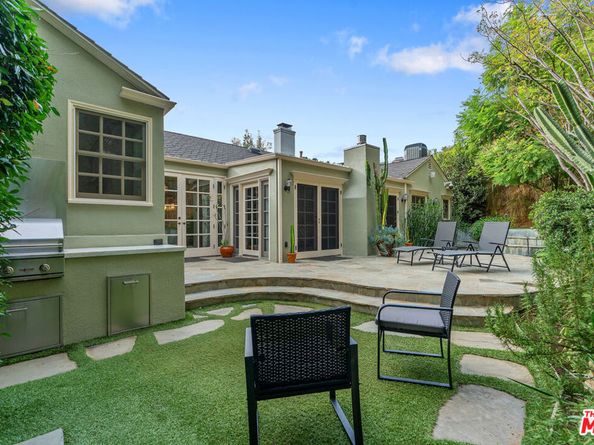 1528 Forest Knoll Drive, Los Angeles CA 90069
