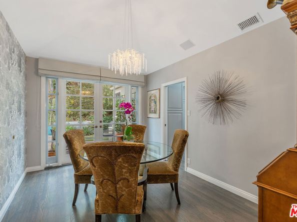 1528 Forest Knoll Drive, Los Angeles CA 90069