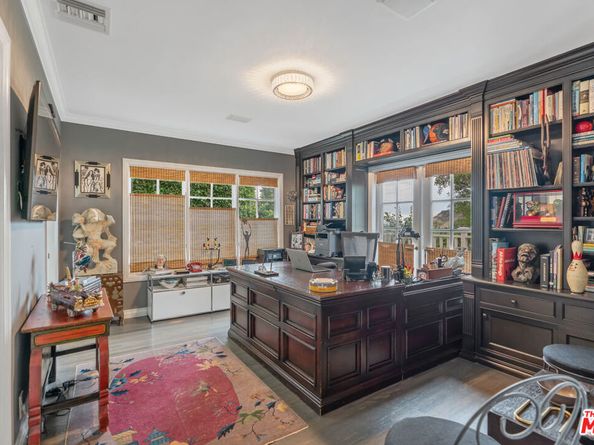 1528 Forest Knoll Drive, Los Angeles CA 90069