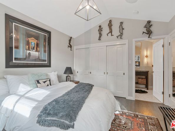 1528 Forest Knoll Drive, Los Angeles CA 90069