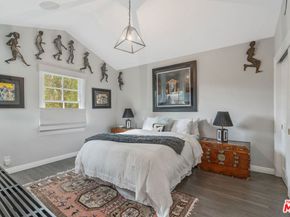 1528 Forest Knoll Drive, Los Angeles CA 90069