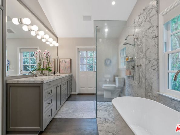 1528 Forest Knoll Drive, Los Angeles CA 90069