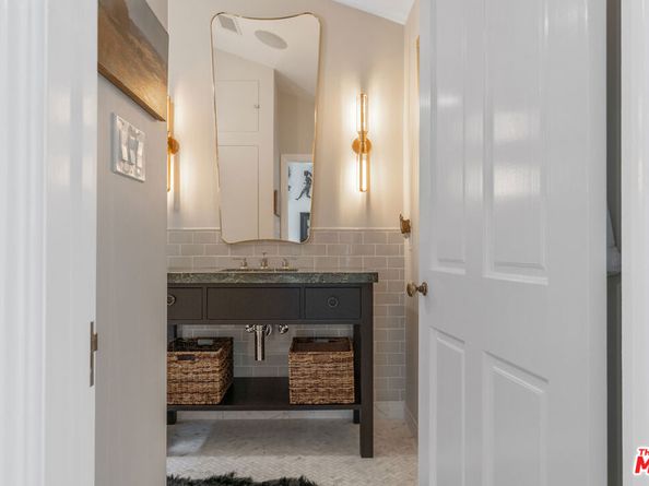 1528 Forest Knoll Drive, Los Angeles CA 90069