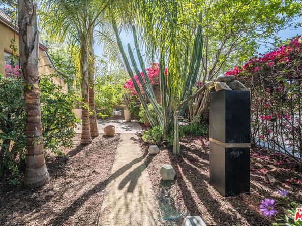263 Lamont Drive, Los Angeles CA 90042