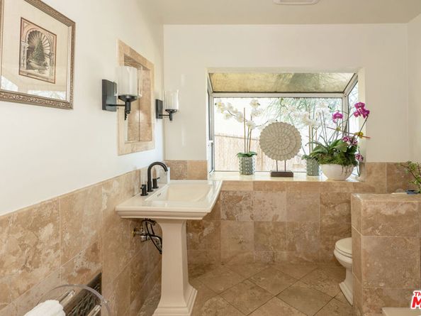 263 Lamont Drive, Los Angeles CA 90042