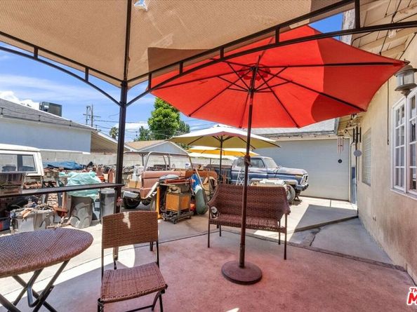 7506 Independenc Avenue, Canoga Park CA 91303