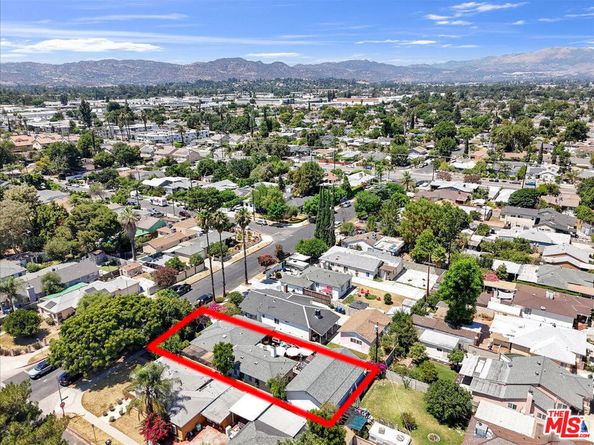 7506 Independenc Avenue, Canoga Park CA 91303