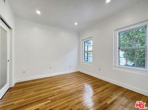 4521 Saturn Street, Los Angeles CA 90019