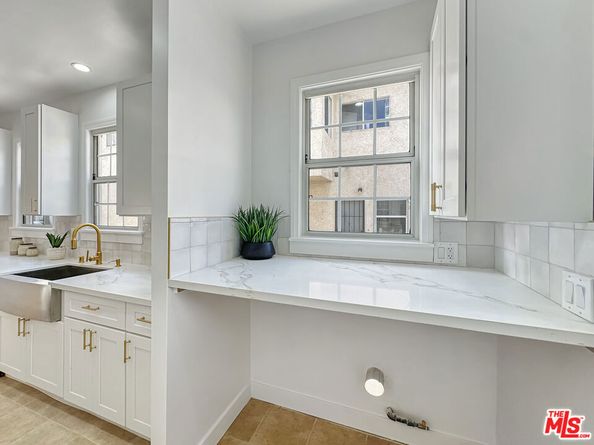 4521 Saturn Street, Los Angeles CA 90019