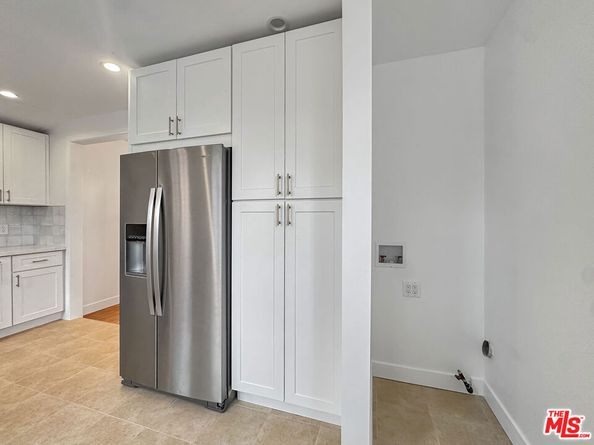 4521 Saturn Street, Los Angeles CA 90019