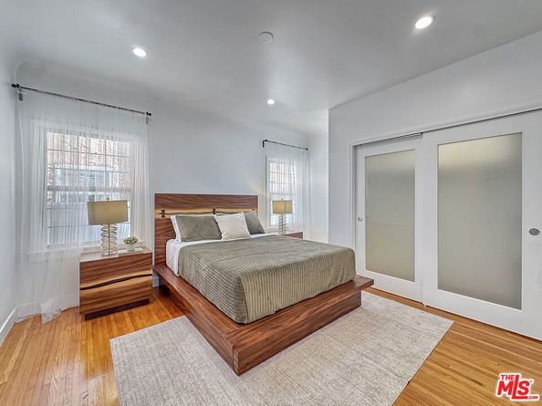 4521 Saturn Street, Los Angeles CA 90019