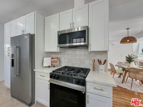 4521 Saturn Street, Los Angeles CA 90019