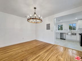 4521 Saturn Street, Los Angeles CA 90019