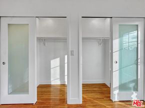 4521 Saturn Street, Los Angeles CA 90019