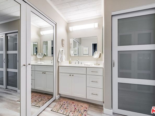 647 Wilcox Avenue 3G, Los Angeles CA 90004